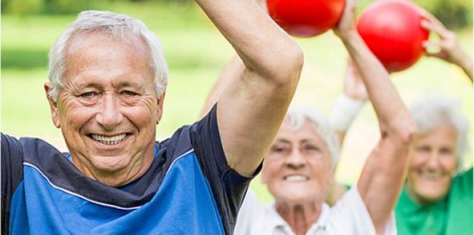 Más de mil adultos mayores beneficiados con actividad física en Usaquén
