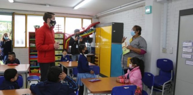 entrega de libros entrega de libros