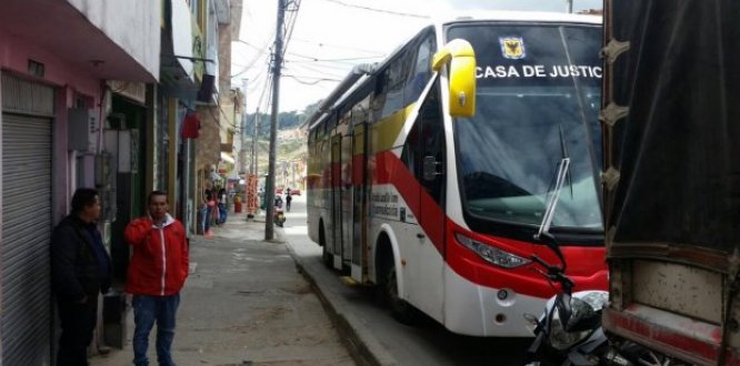 Distrito acerca oferta de justicia a los barrios a través de dos Casas de Justicia Móvil